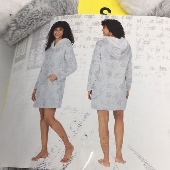 Harry Potter Wizarding World Lounger with Cozy Hood Light Grey Sz Small - Picture 10 of 15